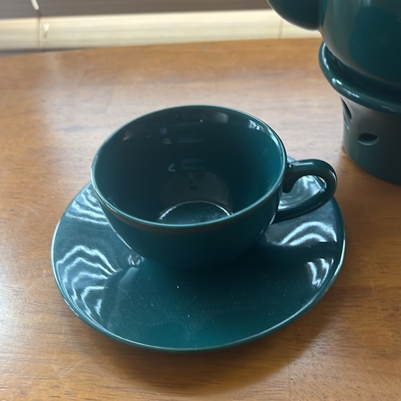 Cozy Tea Set with pot warmer - Picture 3 of 5